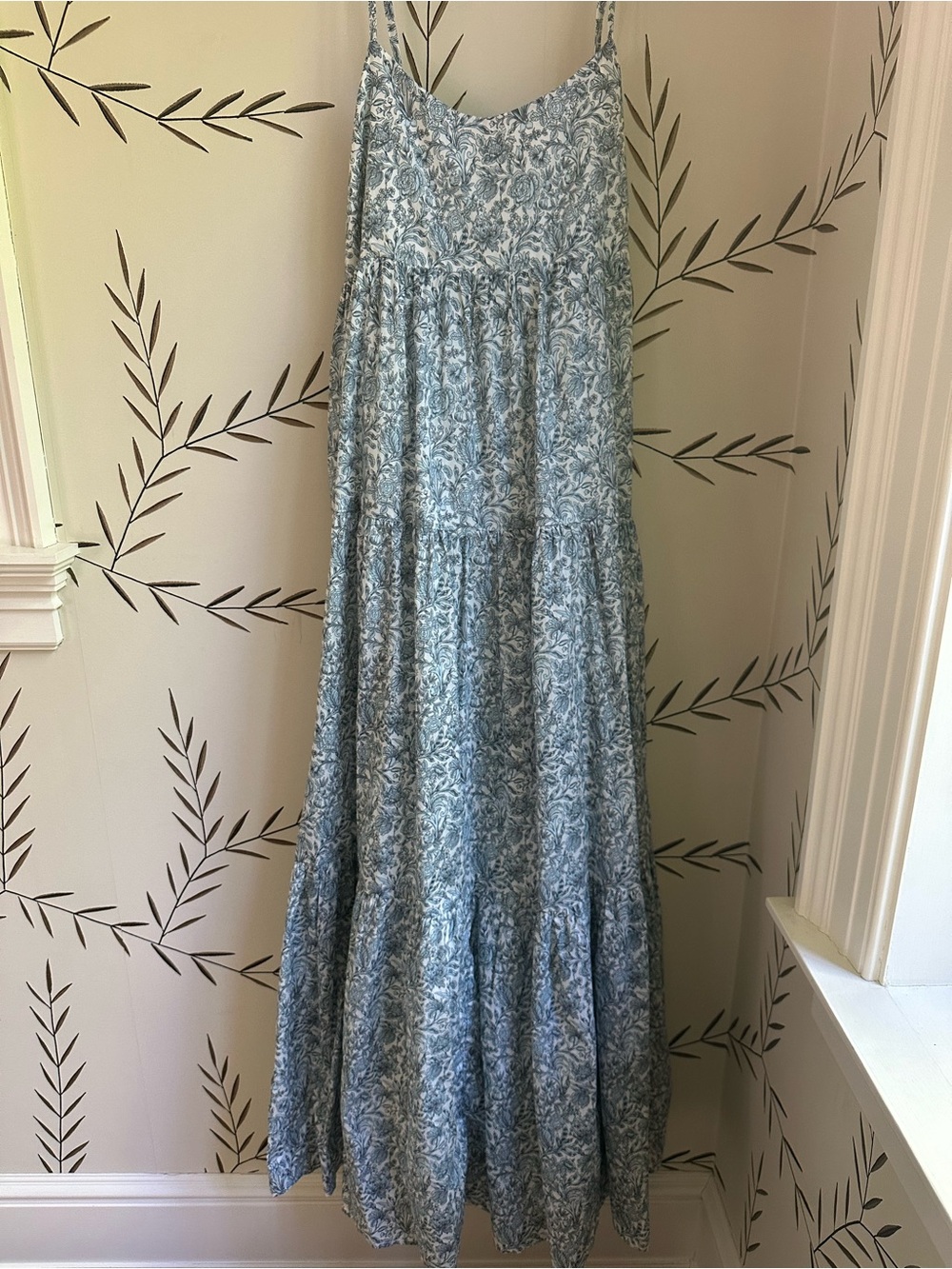 Tuckernuck Teresa Maxi dress. Blue/White floral. M. NWOT - Picture 4 of 10
